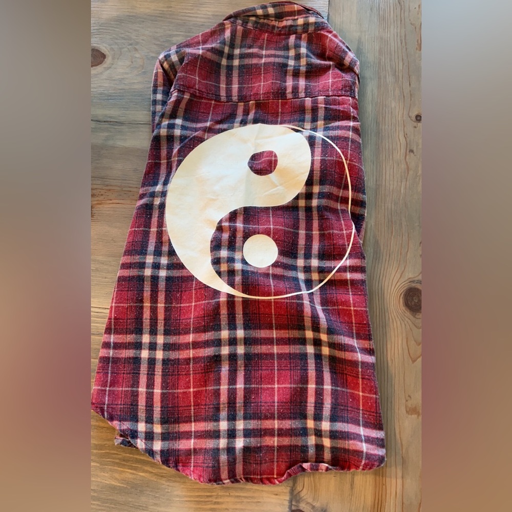 Polly Esther flannel size small